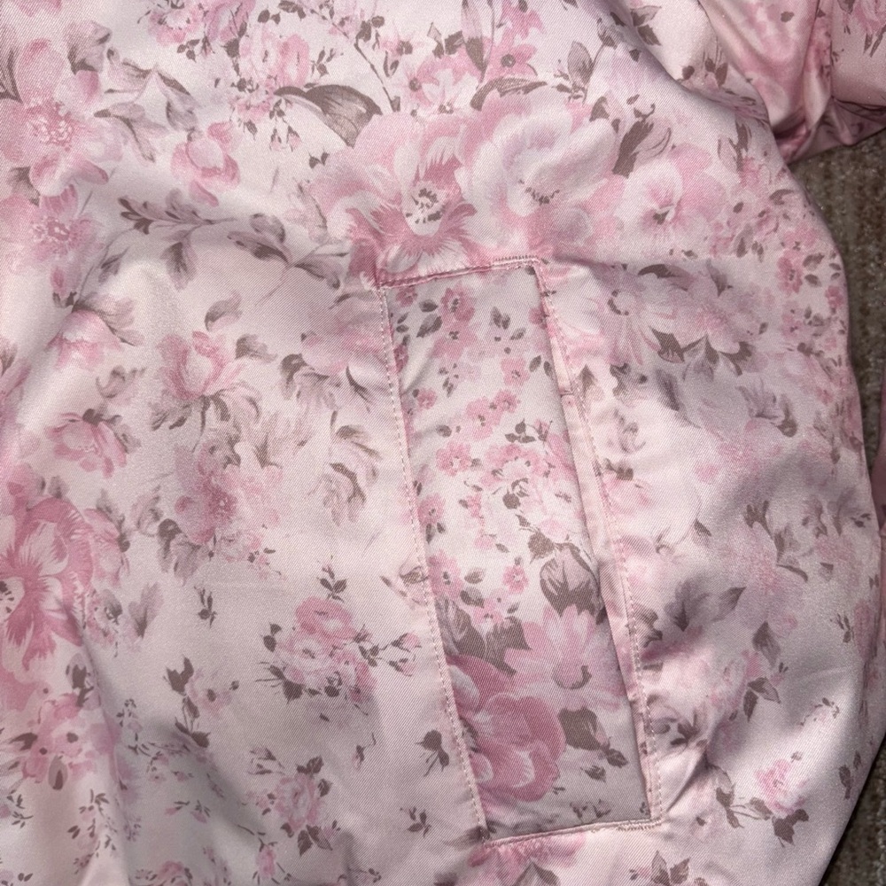 Hollister Zip-Up Pattern Puffer Jacket - Picture 2 of 6